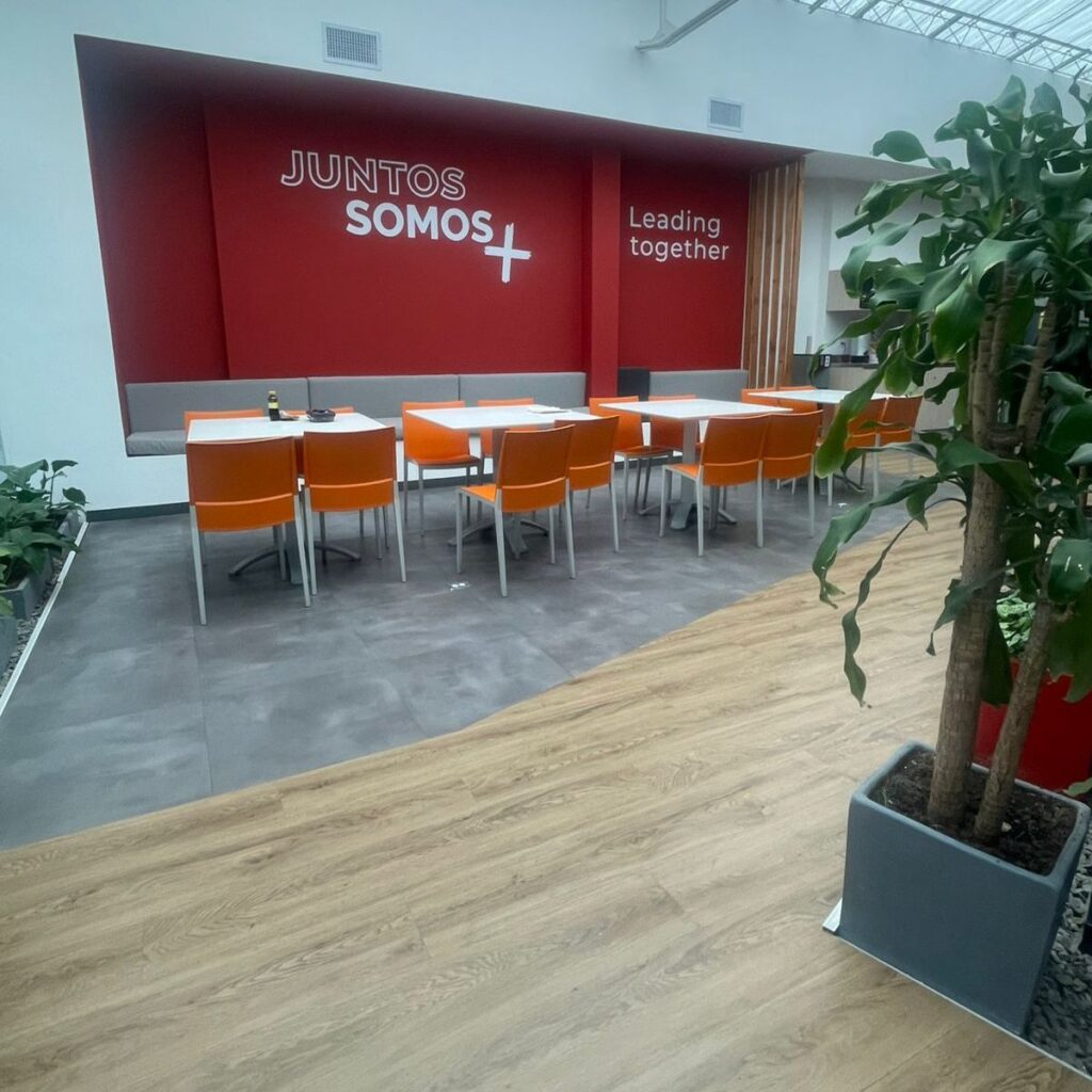 4 Pisos En Vinilo, Pvc, Cerámica, Laminado Y Spc De Las Marcas Decotile 3mm Y Concrete 3mm Lg Hausys. Pisos Vinilo Vinílicos Ceramicos PVC Laminados SPC